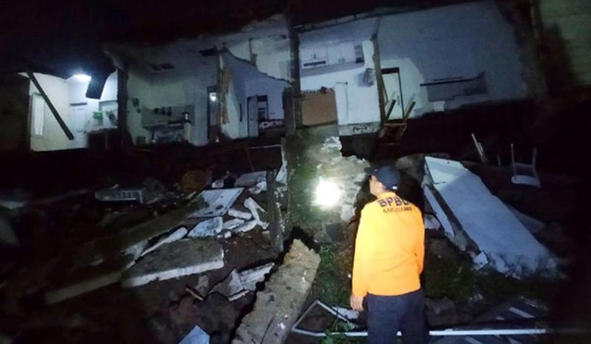 Tragedi Ciamis: Longsor Hantam 3 Rumah Saat Warga Bersiap Buka Puasa